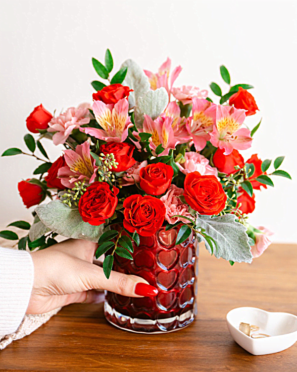 Telefloras Enchanted Hearts Bouquet