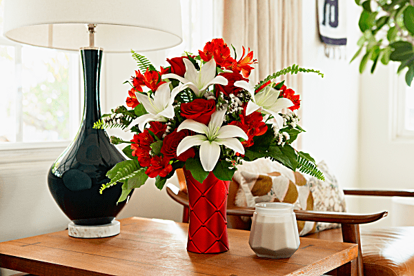 Teleflora's Sweetest Satin Bouquet