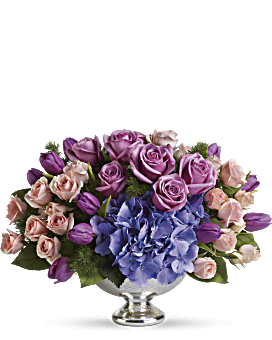 Arreglo floral de centro de mesa de elegancia púrpura de Teleflora