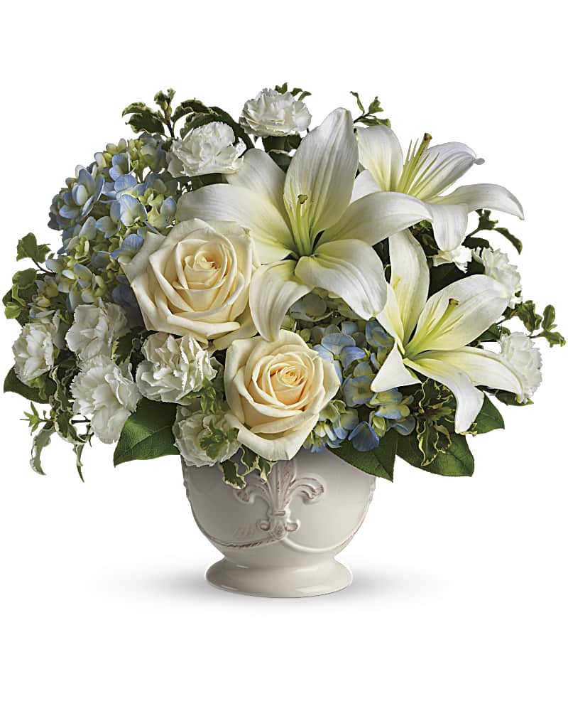 Beautiful Dreams By Teleflora Flower Arrangement Teleflora