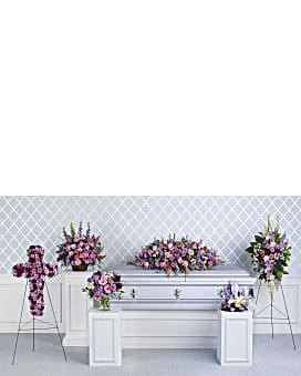 Arreglo de condolencias de la colección Lavender Tribute de Teleflora