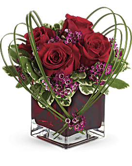 Bouquet Pensées affectueuses de Teleflora avec roses rouges