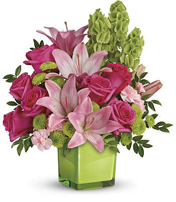 Teleflora's In Love With Lime Bouquet Flowers