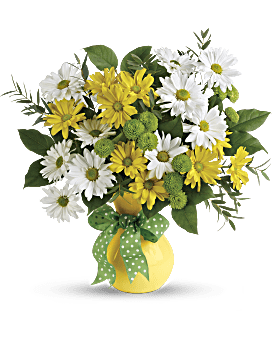 Teleflora's Playful Springtime Daffodil Bouquet in Cheyenne WY - Bouquets  Unlimited