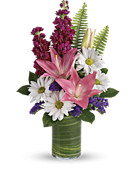 Teleflora's Playful Daisy Bouquet Bouquet