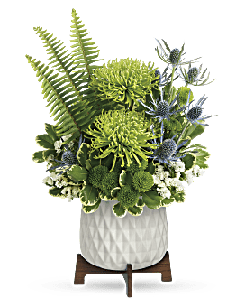 Teleflora's Style Statement Bouquet