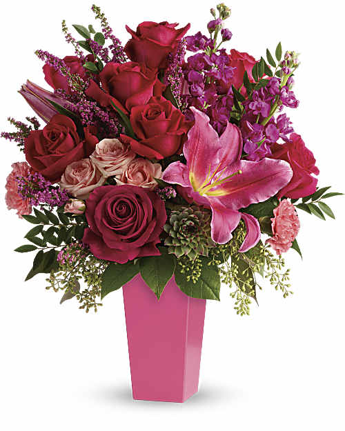 フラワーラブ Forever Fuchsia Bouquet - Teleflora