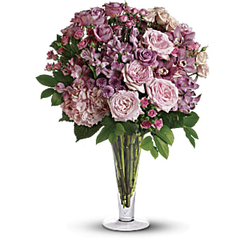 A La Mode Bouquet with Long Stemmed Roses